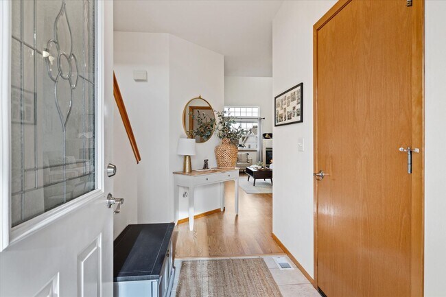 Building Photo - Beautiful 3 bedroom 2.5 bathroom Lake Stevens home!