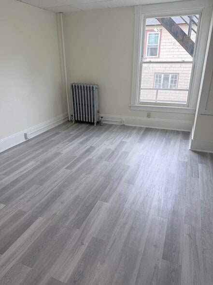 Building Photo - 46 Windham St