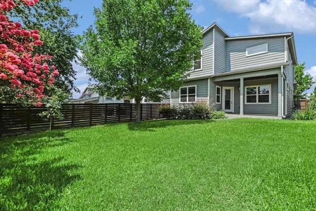 Building Photo - 7125 Boyle Dr