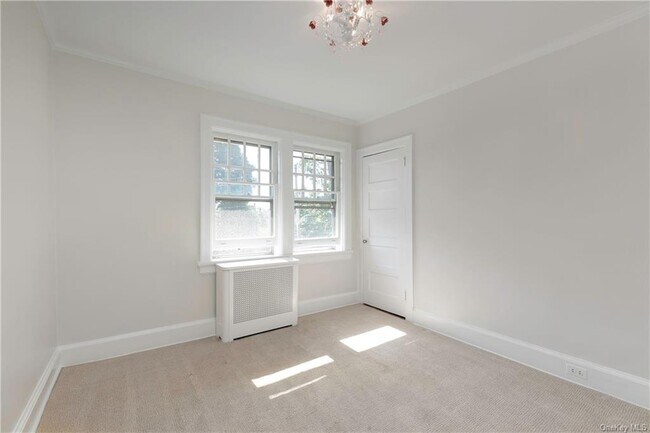 Building Photo - 607 Prospect Ave
