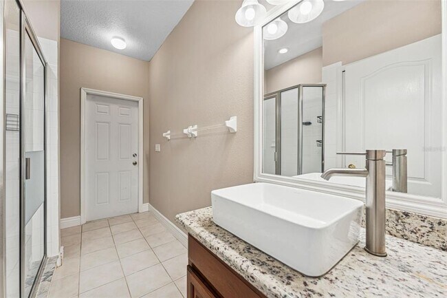 Building Photo - 25946 Buckthorn Ave
