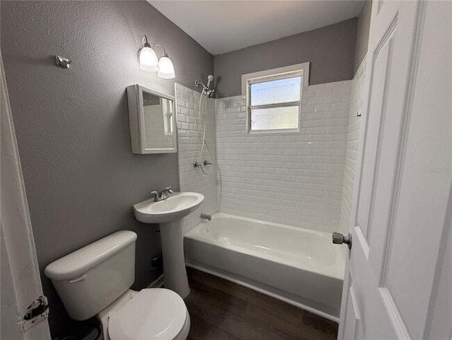 Building Photo - 203 D St