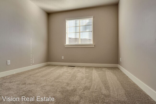 Building Photo - 1680 Aspen Summit Dr