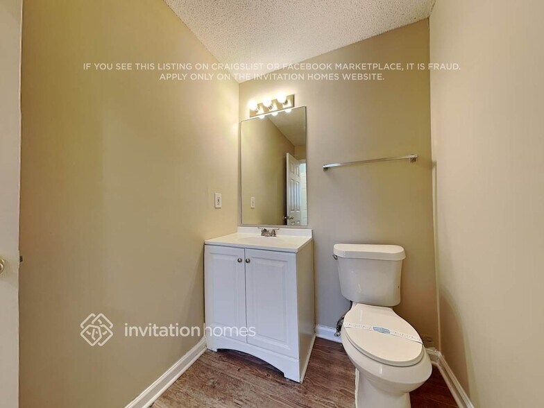 Building Photo - 3539 Riverview Club Dr