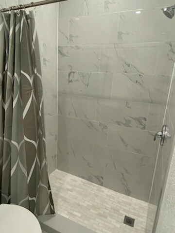 Shower - 1500 SW 152nd Plz