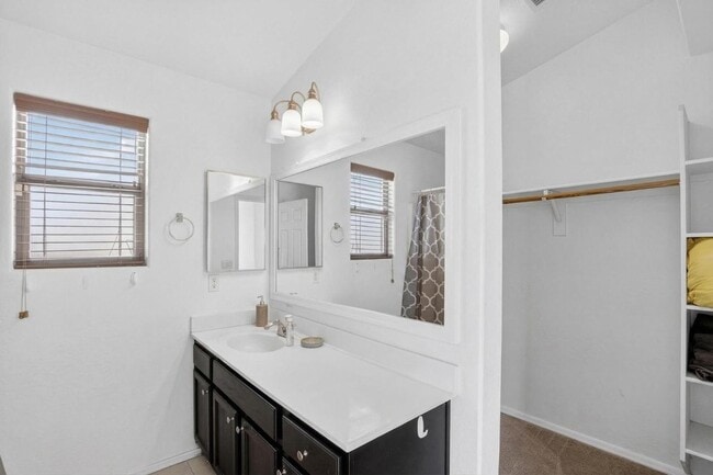 Building Photo - 6550 S 44th Ave