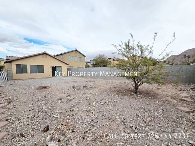 Building Photo - *ADORABLE, BRIGHT AND OPEN 3 BED/ 2 BATH H...