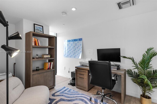 Building Photo - 55 SW 9th St