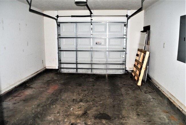 Building Photo - The Pines of St. James