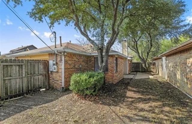 Building Photo - 634 Las Brisas Dr