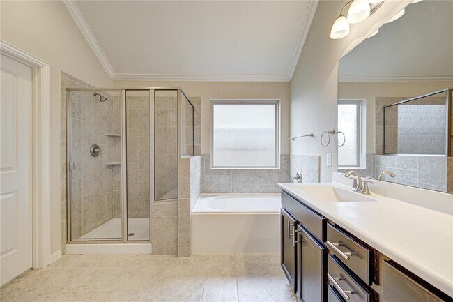 Building Photo - 6710 Trinity Trail Ln