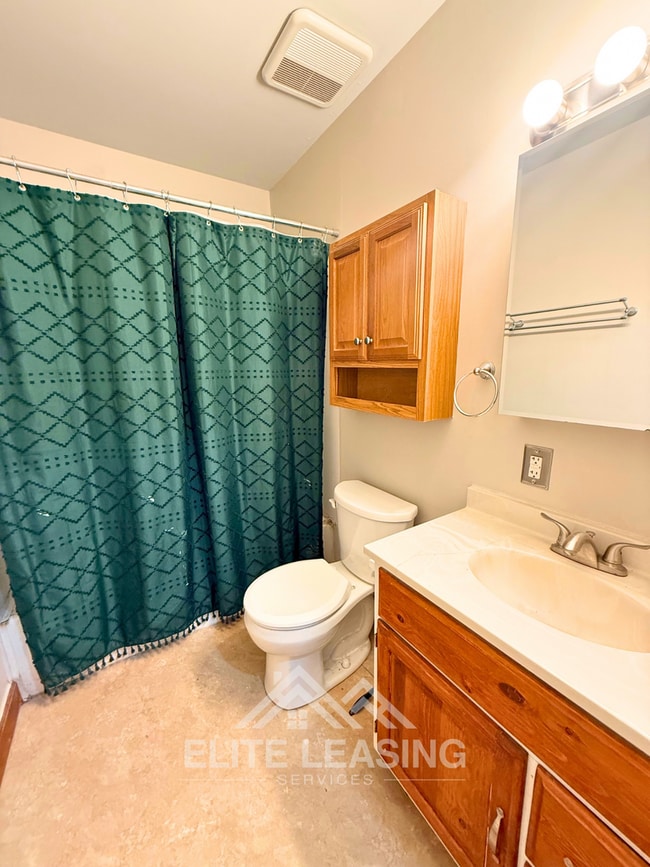 Building Photo - Move-In Ready 2-Bedroom Home with Finished Basement