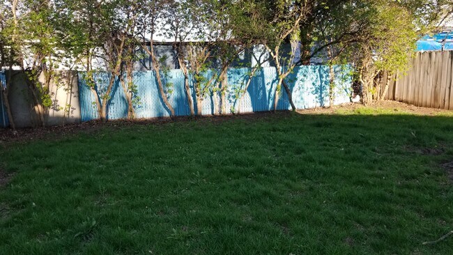 Building Photo - 2603 Blakeley Ave