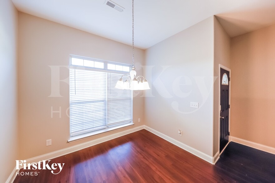 Building Photo - 145 Hillcrest Dr