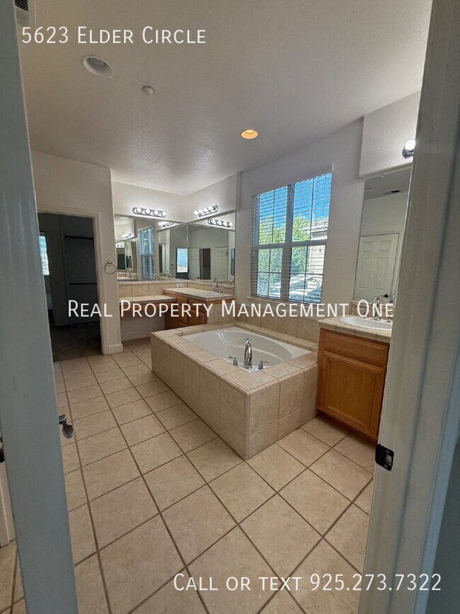 Building Photo - 5623 Elder Cir