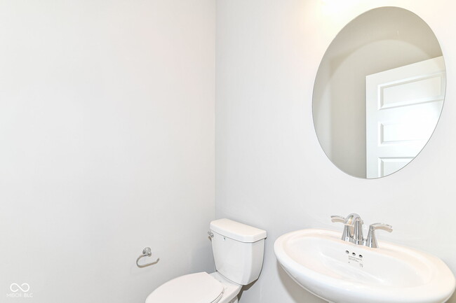 Building Photo - 6878 Sunstone Pl