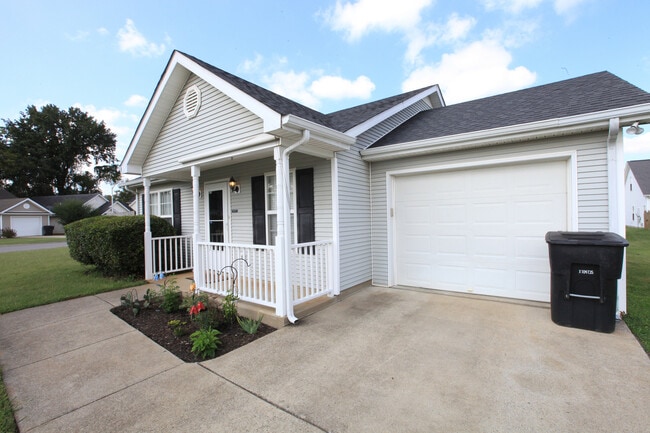 Building Photo - 2764 Oxford Hall Ave