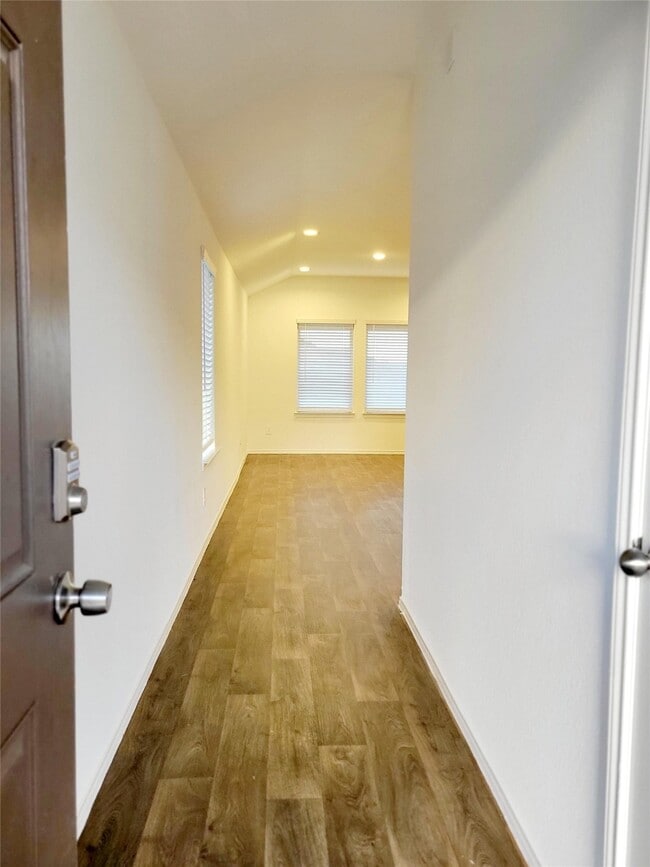 Building Photo - 21522 Violet Rdg Rd