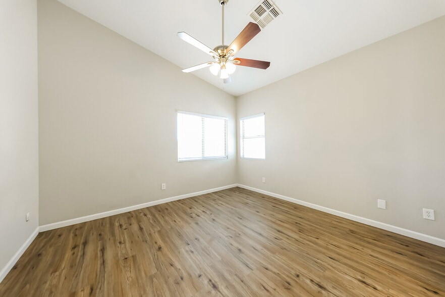 Building Photo - 3915 W Buckskin Trail