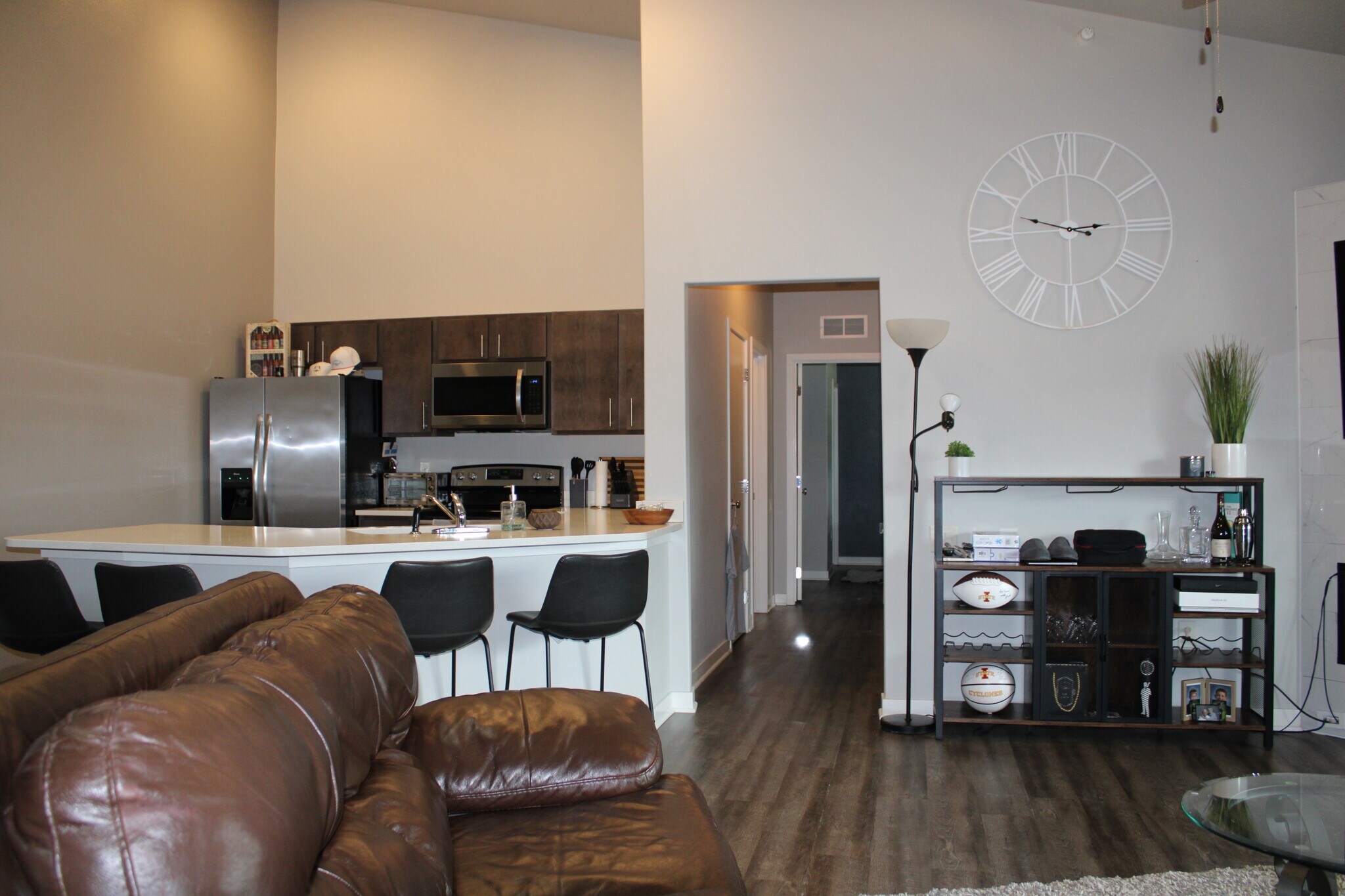 Building Photo - 2503 NE Oak Dr