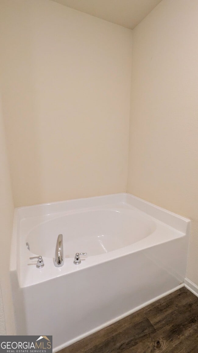 Building Photo - 965 Walnut Creek Cir