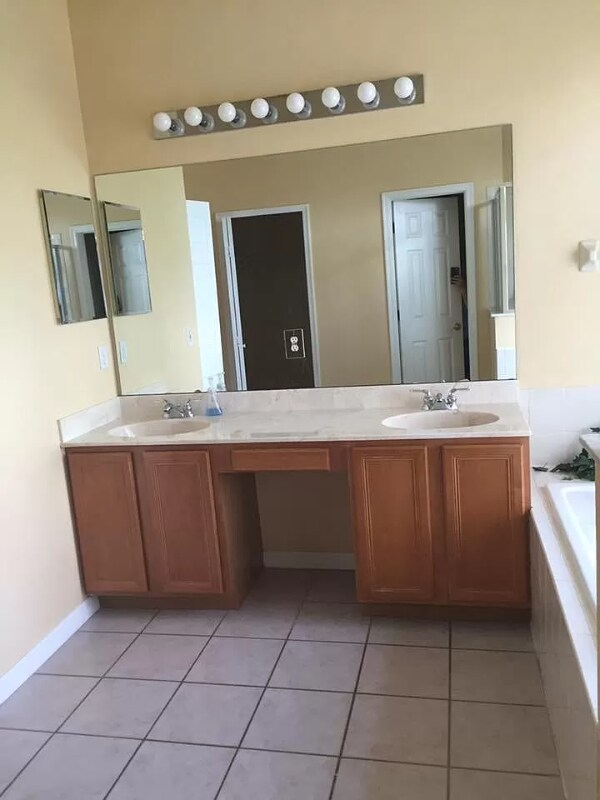 Building Photo - 2725 Old Redpine Way