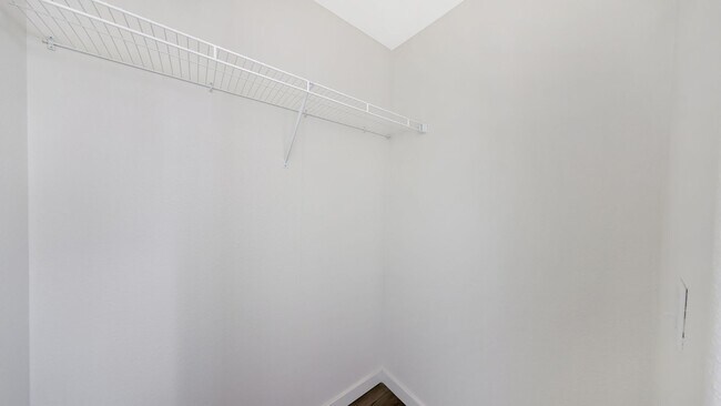 Building Photo - 2920 Heller St