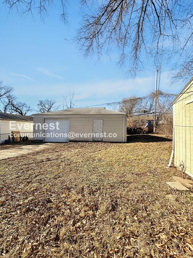 Building Photo - PROMO: Get HALF month’s rent free when you sign the lease TODAY! / 3 Bed, 1 Bath Home with Off-St...