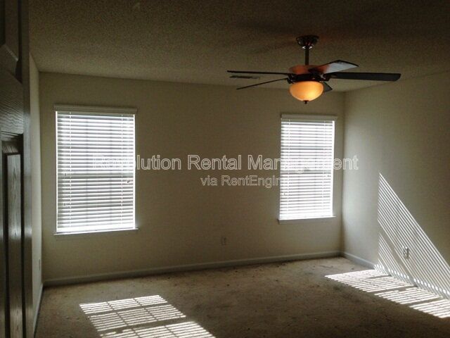 Building Photo - 380 Othello Dr