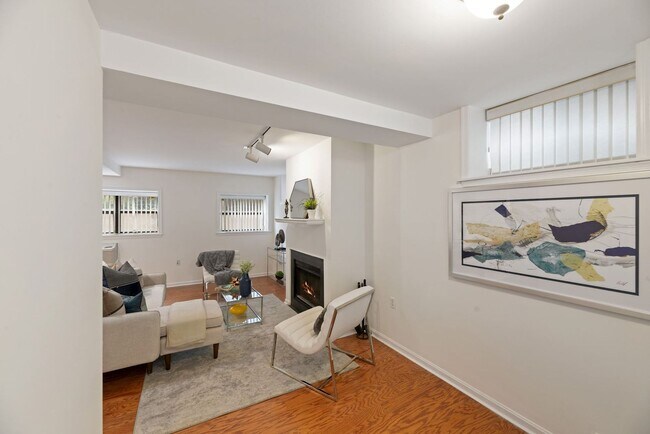 Building Photo - Kalorama Two Bedroom Duplex on Quiet Street! Private Patio/Decorative Fireplace & More!