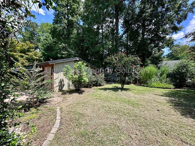 Building Photo - 23 Creekstone Ln
