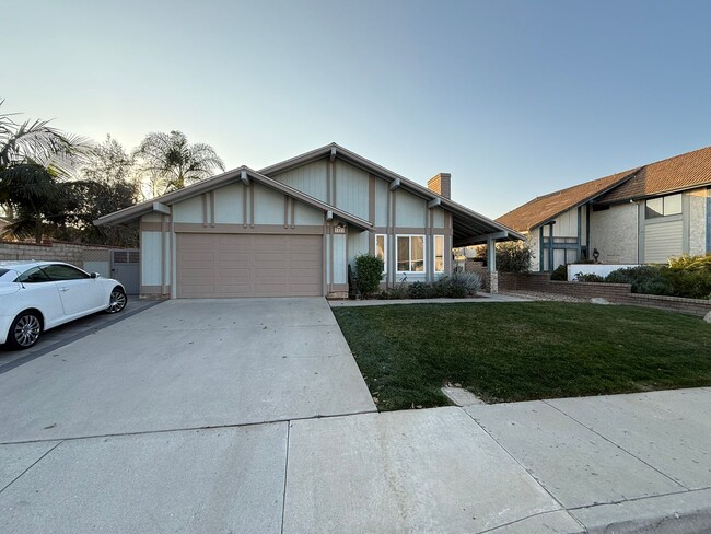 Primary Photo - One story Home for Rent in Camarillo - fur...