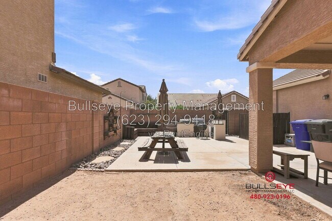 Building Photo - 3289 E Ivanhoe St