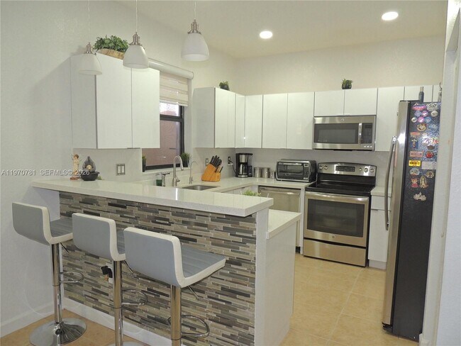 Building Photo - 11301 NW 88th Terrace