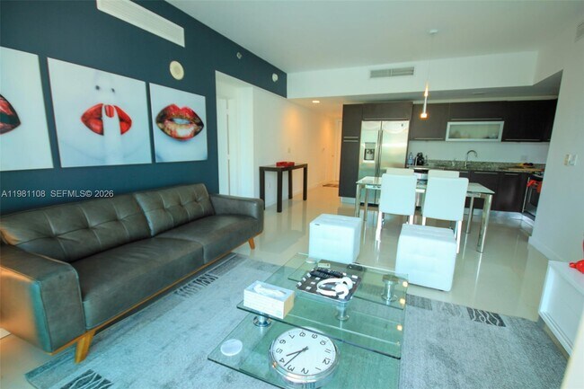 Building Photo - 950 Brickell Bay Dr