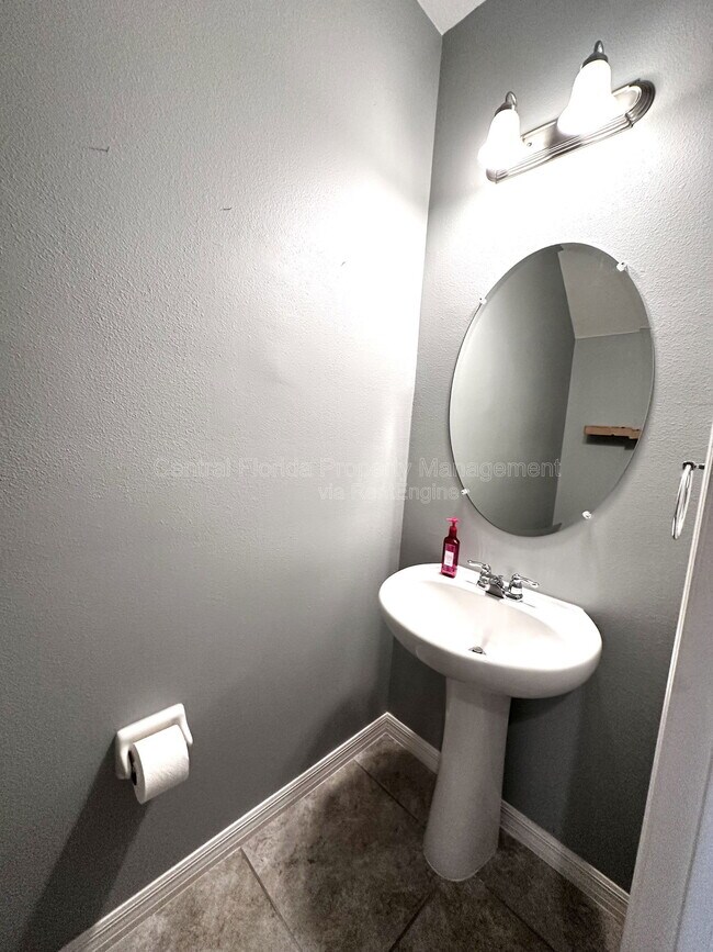 Building Photo - 1453 River Rock Ct