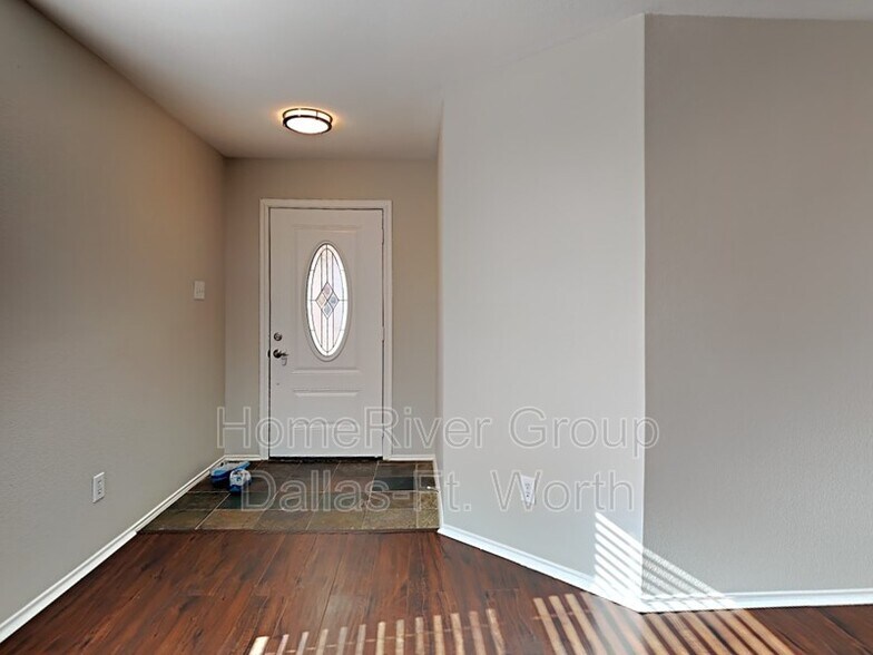 Building Photo - 12644 Shady Cedar Dr