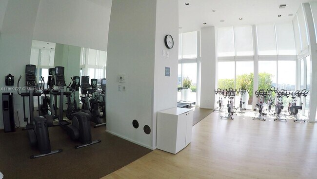 Building Photo - 1040 Biscayne Blvd
