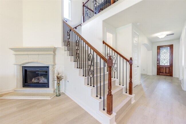 Building Photo - 27310 Onslow Run Dr