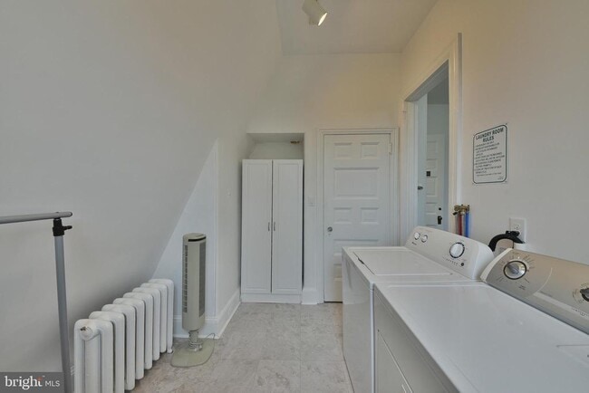 Building Photo - 8306 Crittenden St