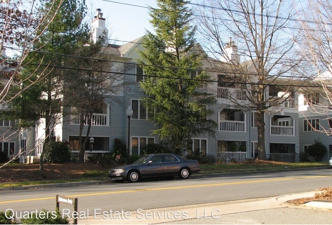 Primary Photo - 2 br, 2 bath House - 245 Oakwood Court
