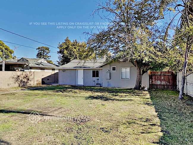 Building Photo - 7359 Louise Ave