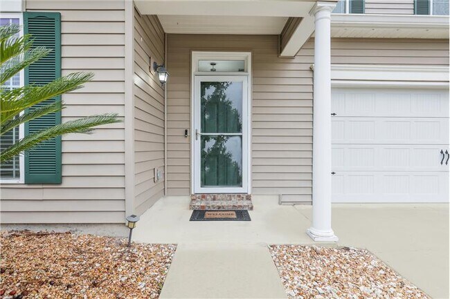 Building Photo - 13 Concordia Dr