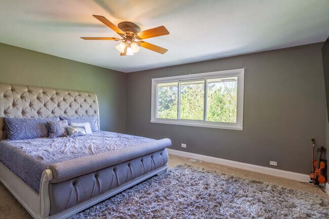 Building Photo - 1126 Tiverton Ct