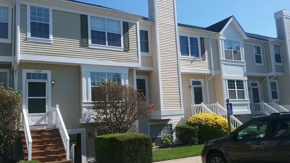 Building Photo - 11009 Sentry Ridge Rd