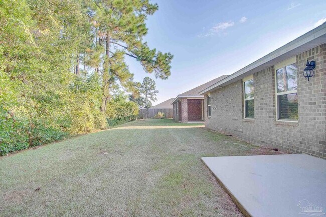 Building Photo - 7818 Lakeside Oaks Dr