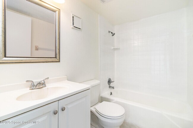 Building Photo - 4105 Ocean Beach Blvd