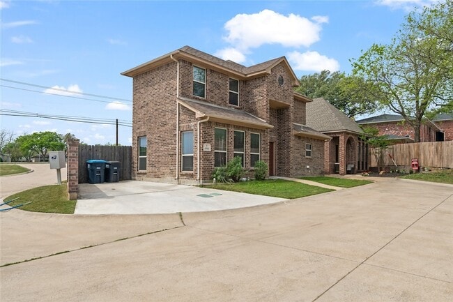 Building Photo - 4904 Ridglea Hills Ct