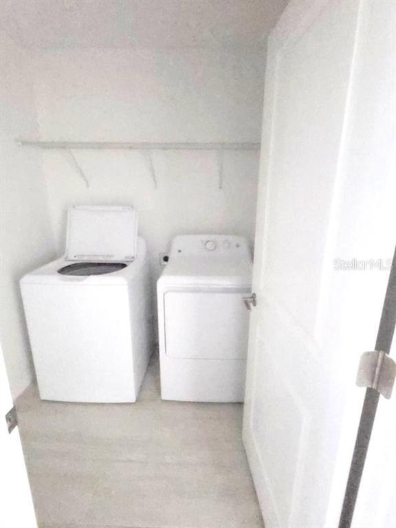 Building Photo - 2554 Leonia Ln