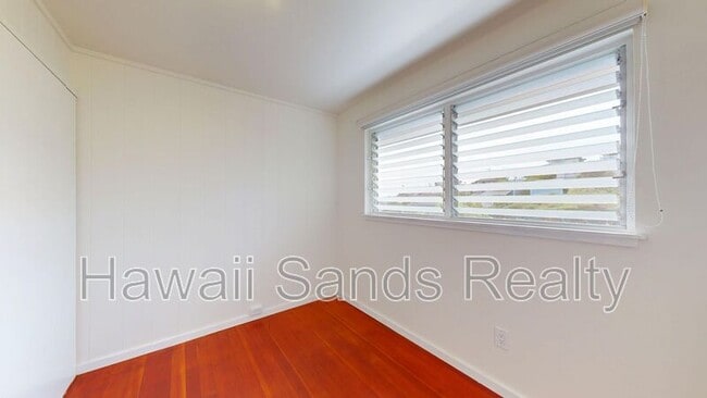 Building Photo - 3901 Maunahilu Pl